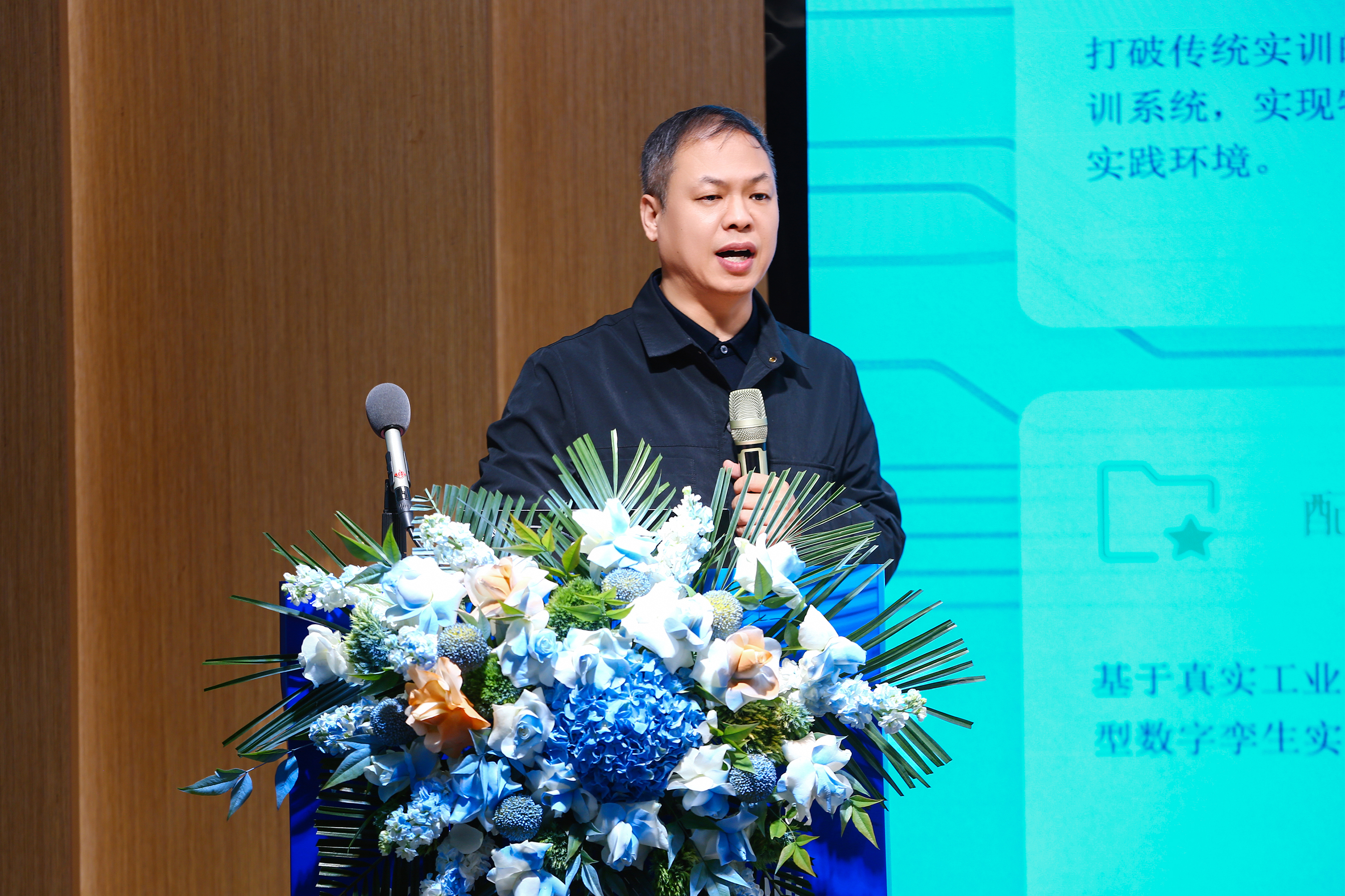 2026工業(yè)互聯(lián)網(wǎng)行業(yè)產(chǎn)教融合共同體年會在新開普成功召開(圖6) 2026工業(yè)互聯(lián)網(wǎng)行業(yè)產(chǎn)教融合共同體年會在新開普成功召開(圖6)
