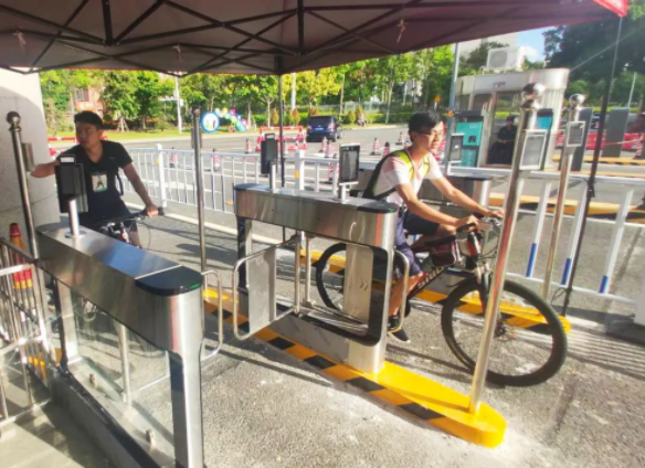 多校區(qū)復(fù)學(xué)聯(lián)動(dòng)困難？完美數(shù)聯(lián)混合云助力高校實(shí)現(xiàn)智能管控！(圖2)