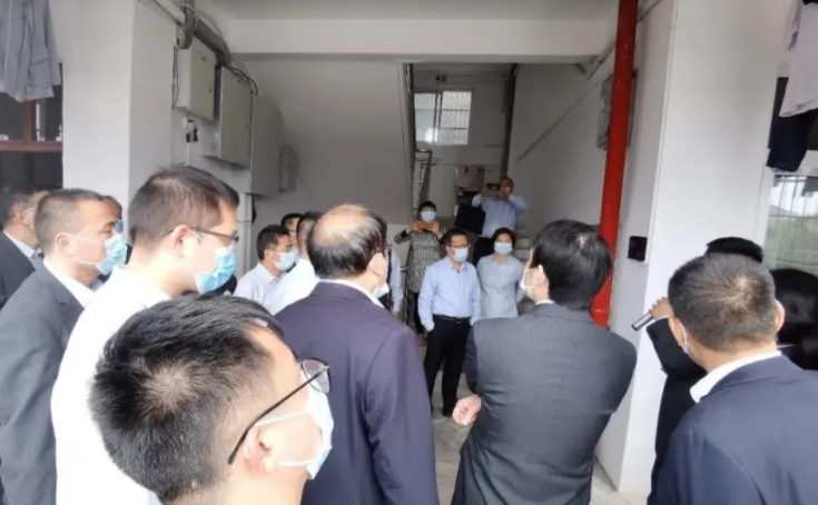 精彩紛呈！聞一多中學智慧校園多場景應用引圍觀！(圖5)