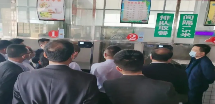 精彩紛呈！聞一多中學智慧校園多場景應用引圍觀！(圖4)