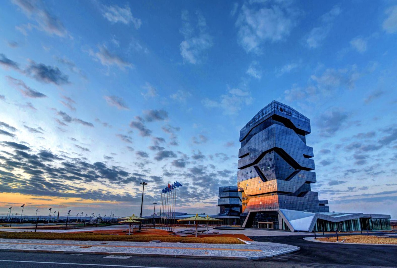 新開普與鄂爾多斯集團(tuán)攜手，共同打造智慧園區(qū)“名片”(圖1)