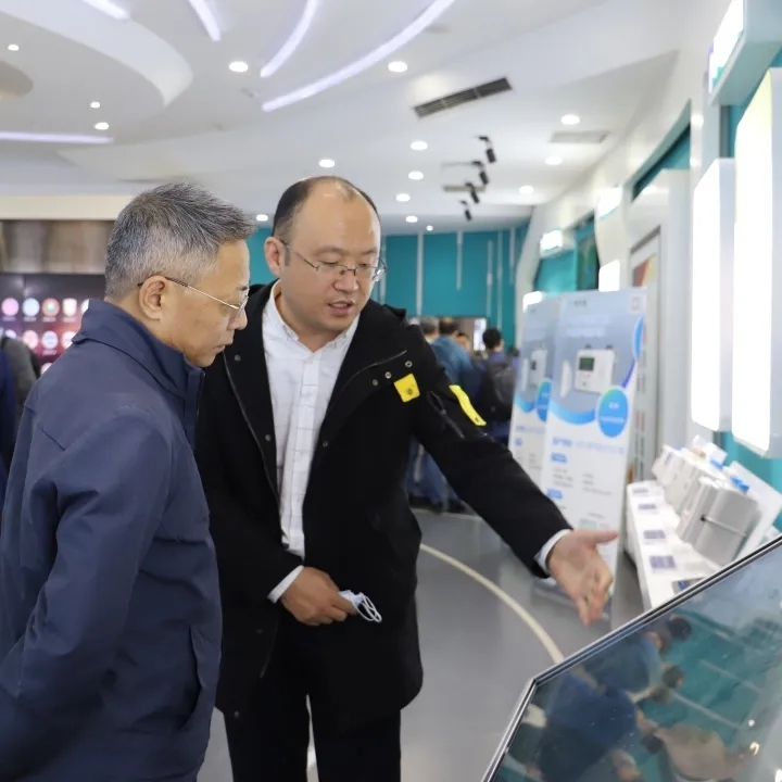 高能！國家流量儀表評價計量測試聯(lián)盟專家一行蒞臨新開普參觀、交流(圖5)