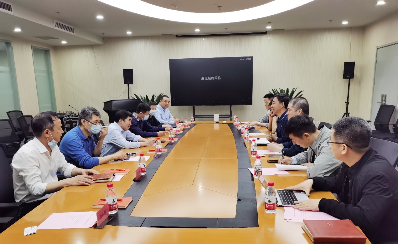 校企協(xié)同 共育共創(chuàng) | 河南財(cái)政金融學(xué)院副校長(zhǎng)王忠勇一行蒞臨新開普走訪交流(圖4)